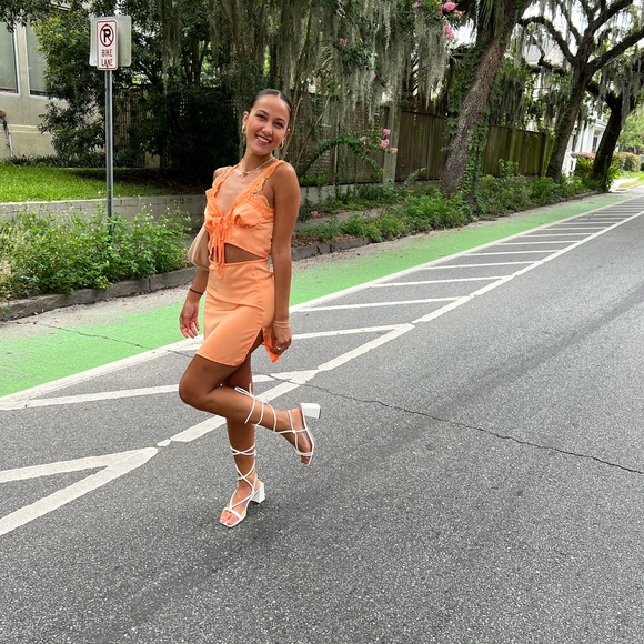 Pretty Little Thing Orange Mini Dress - Picture 3 of 4
